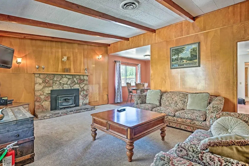 Scenic Kernville Home - Walk to Downtown & River!