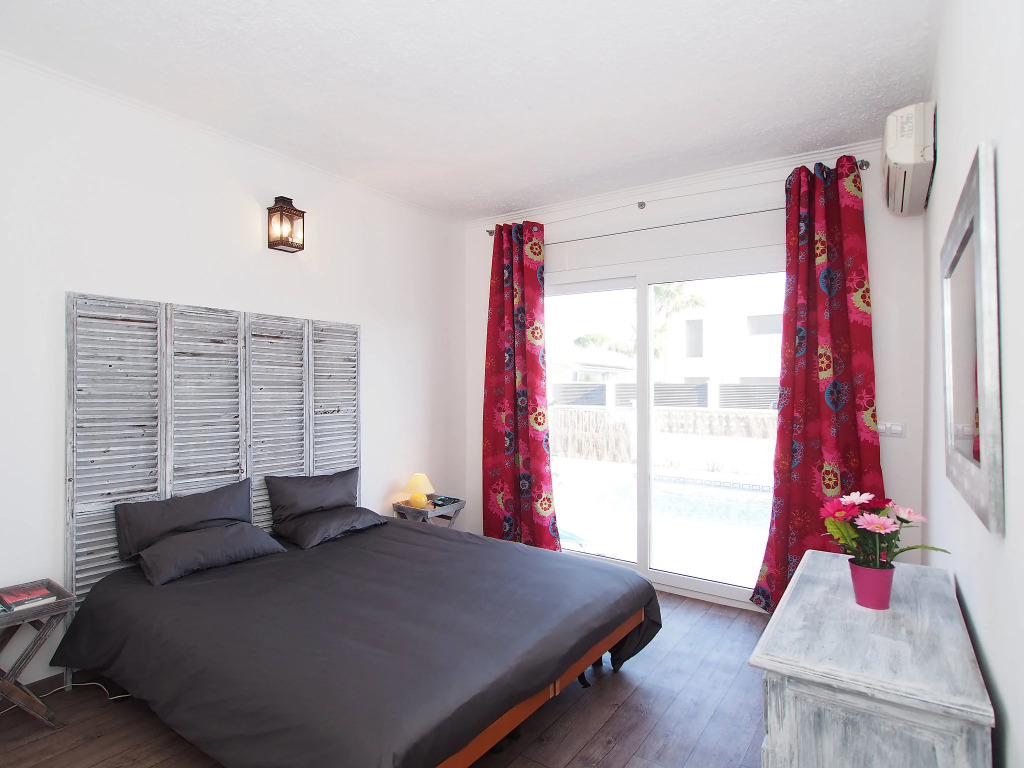 Holiday Home Montgri by Interhome