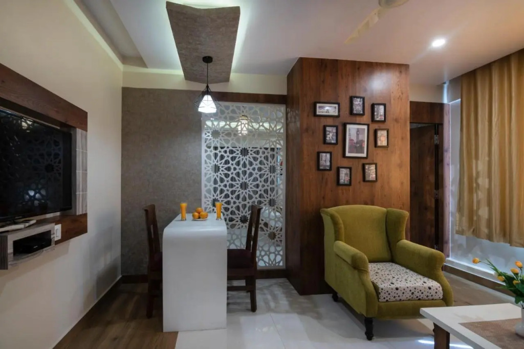 Hotel Monarch International