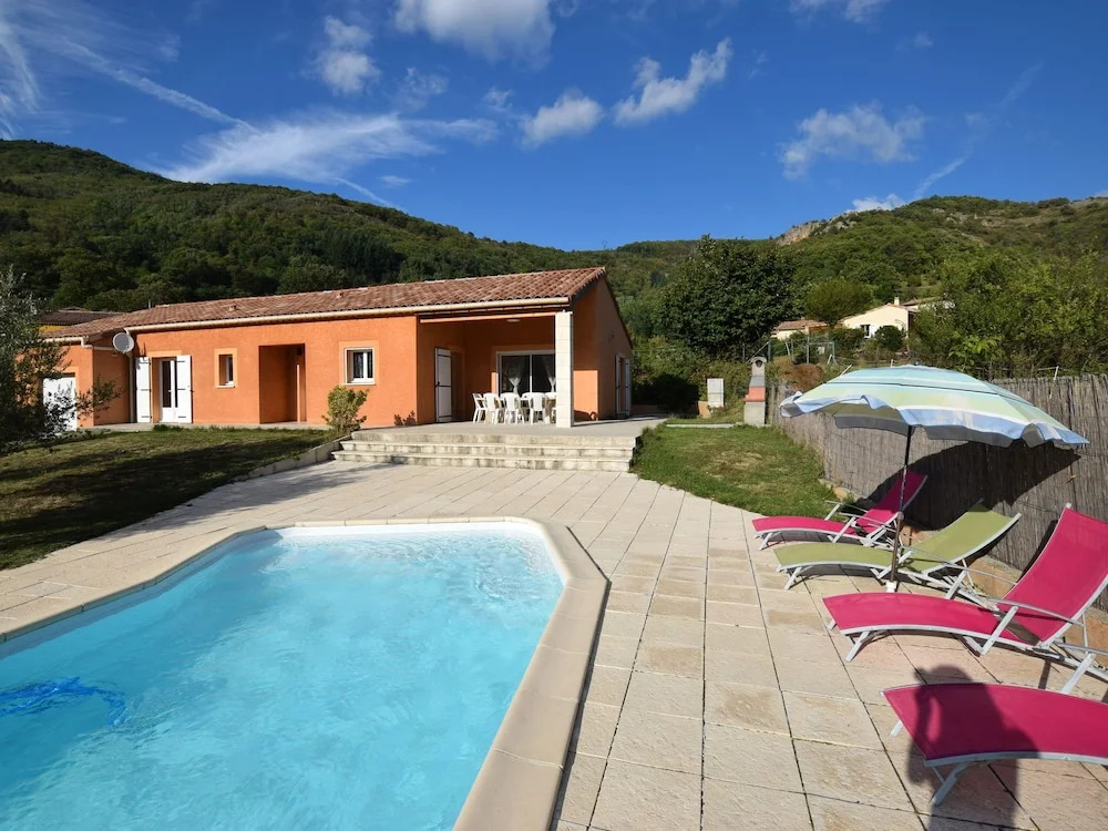 Luxurious Villa in Thueyts with Private Pool