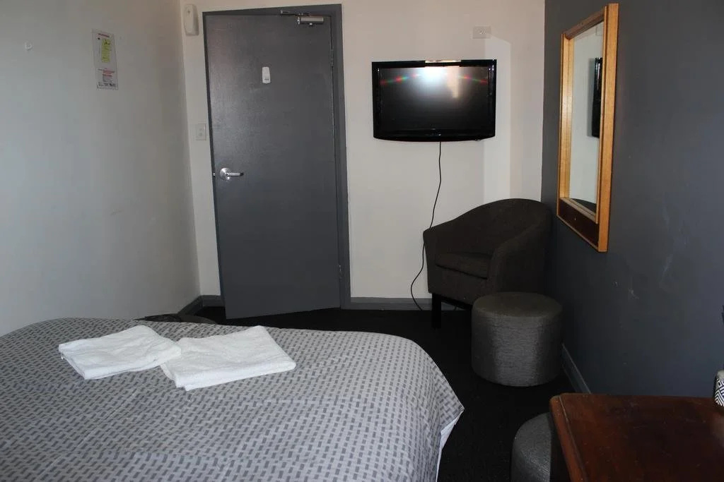 The Crown & Anchor Hotel