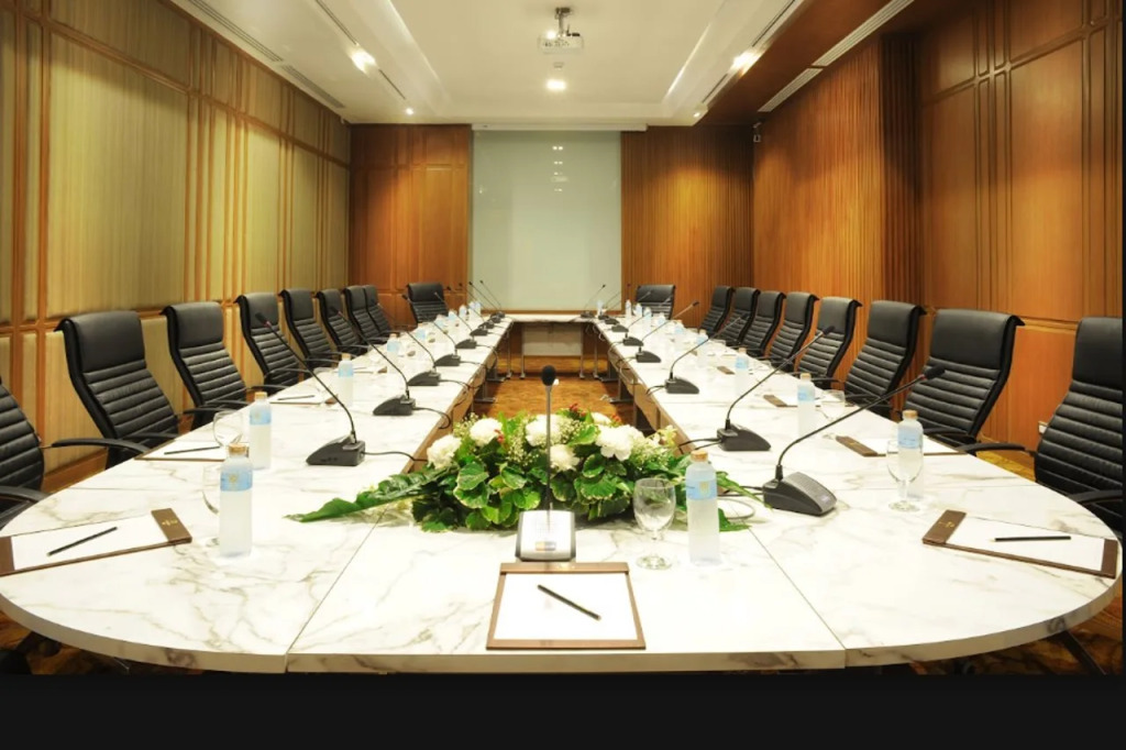Al Meroz Hotel Bangkok - The Leading Halal Hotel