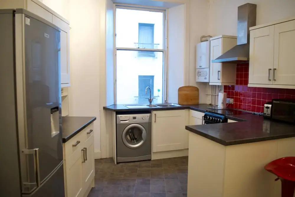 1 Bedroom Property in Leith