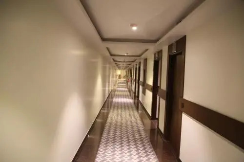 Palmdale Hotel & Resort