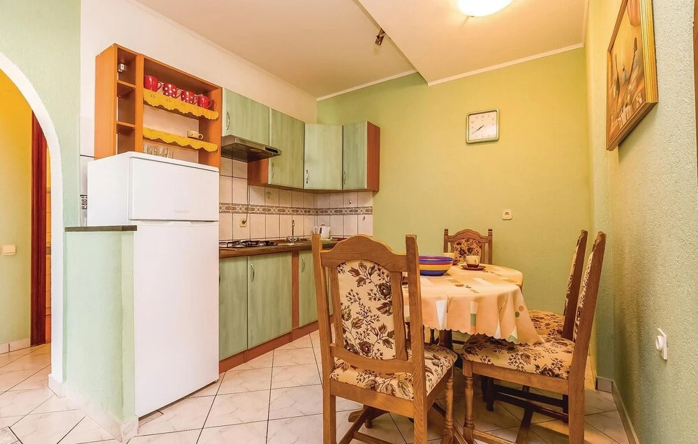 Amazing Home in Crikvenica With Wifi and 2 Bedrooms