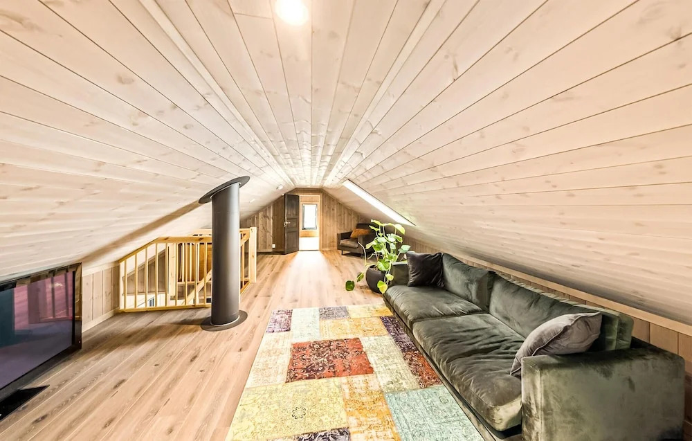 4 Bedroom Nice Home In Sannidal