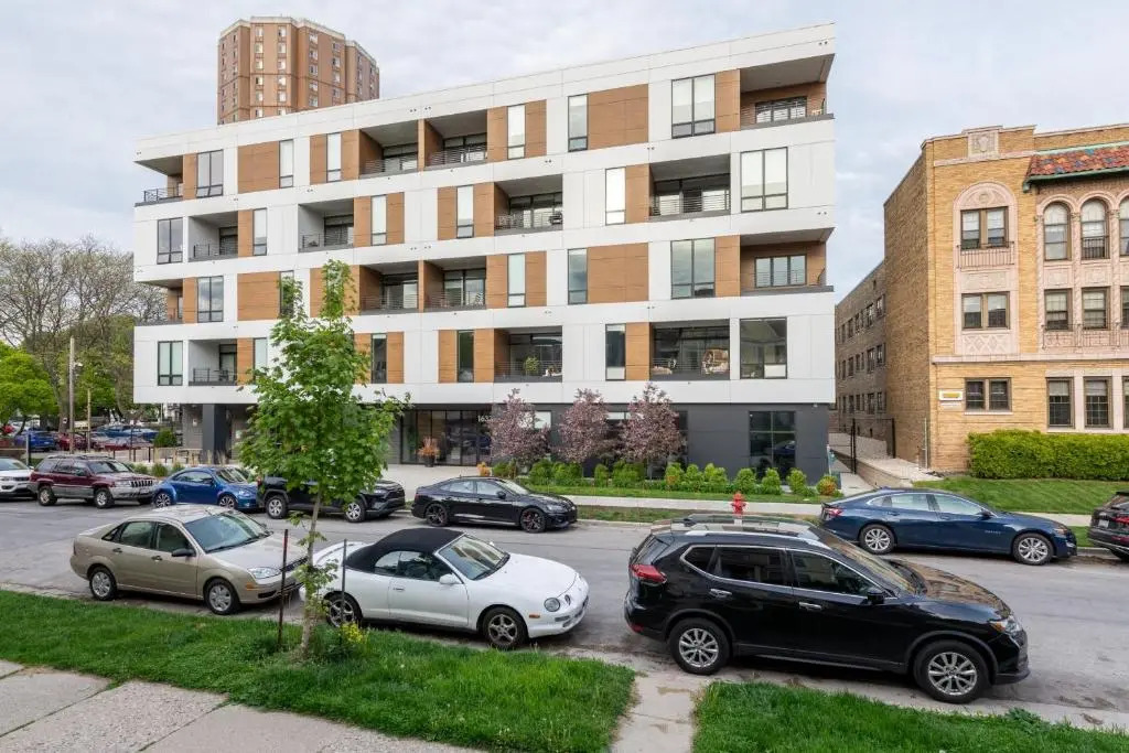 Flexhome East Side 1BR E1 - Brady St, Balcony, & Lounge
