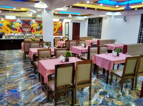 Alpine Hills Hotel