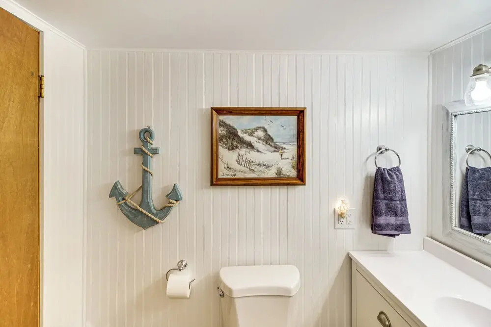 Canal Across Street: Family Cabin in Breezy Point!