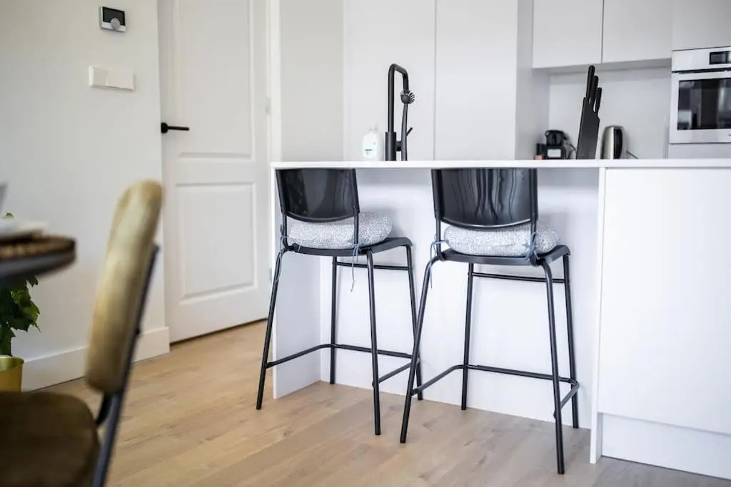 Brilliant 1 Bedroom Serviced Apartment 52m2 -NB304B-