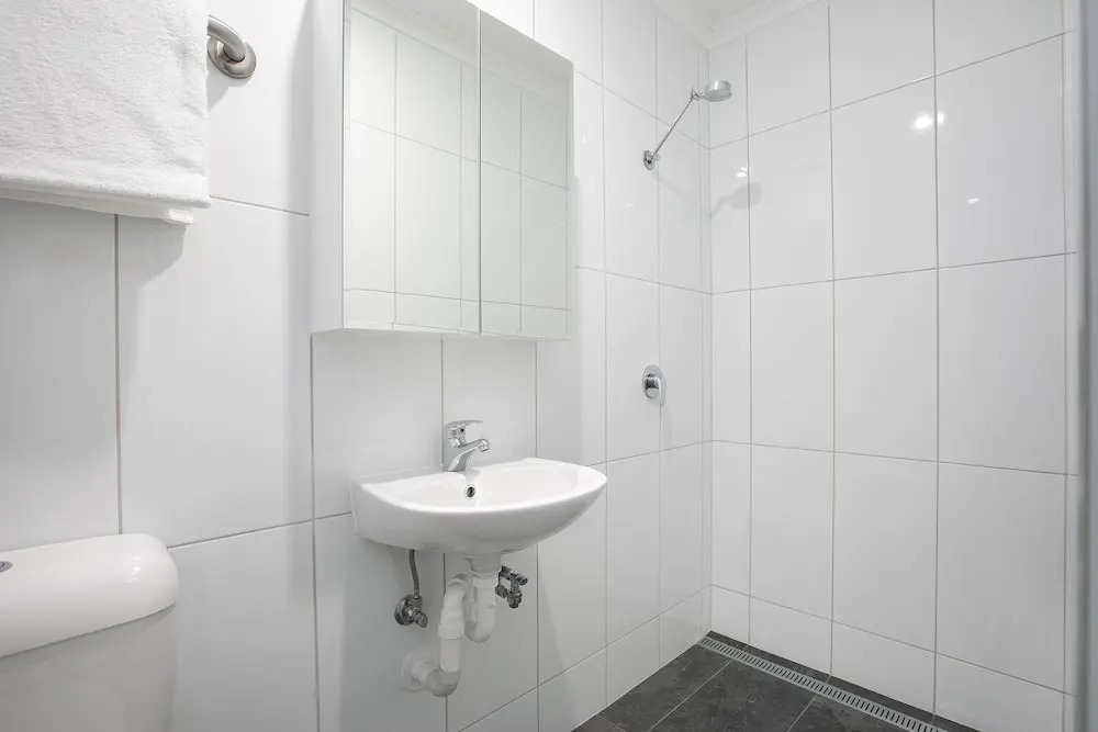 Redhill Cairns Living - Martyn St
