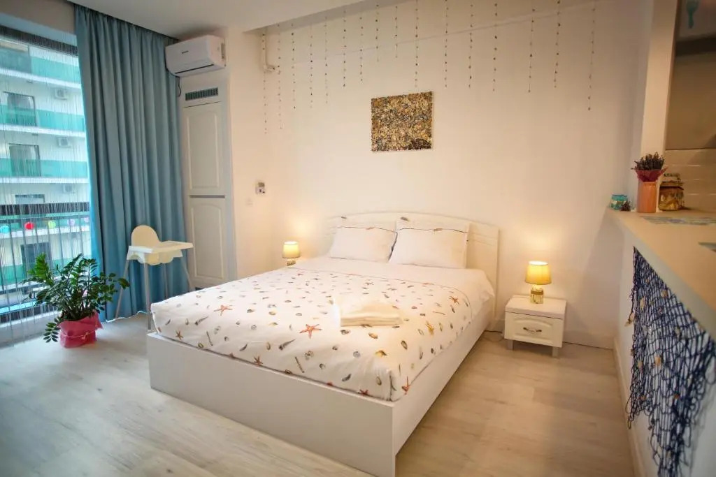 Seashell Studio Mamaia
