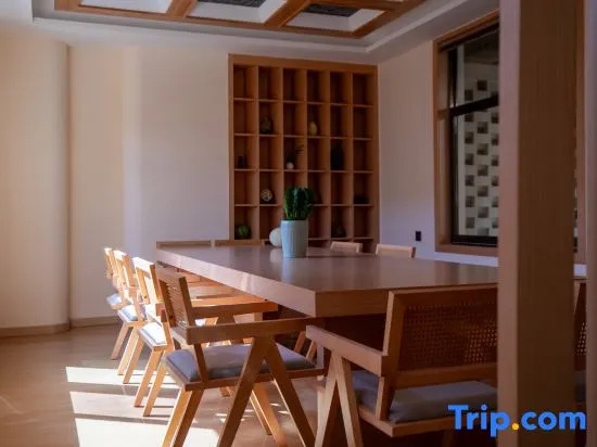 Dunhuang Xingchuige | Stargazing Themed Homestay