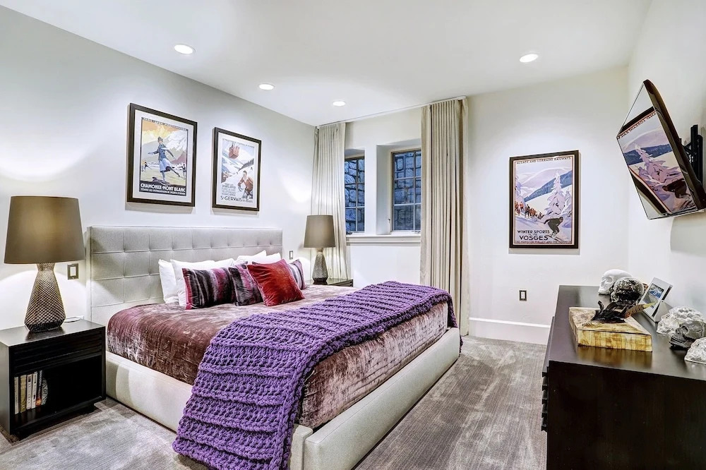 Luxurious Chalet w/ Private Elevator by RedAwning