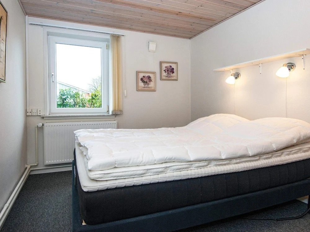6 Person Holiday Home in Skaerbaek-by Traum