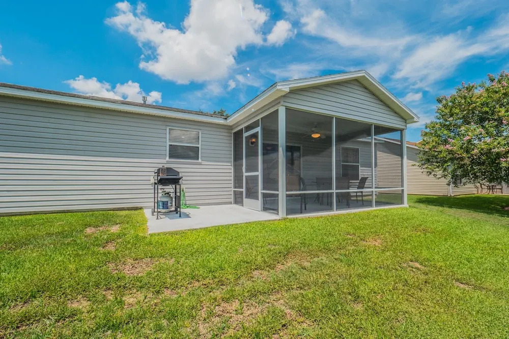 Judson Street 2237 by White Pelican VR