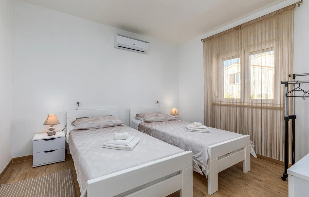 Pet Friendly Home In Sikici