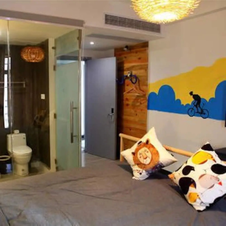 Qidanchederen Theme Inn