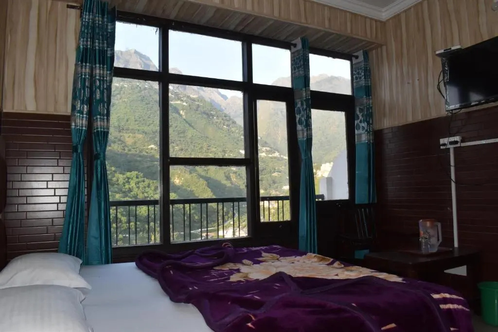 Oyo 35499 Hotel Green View