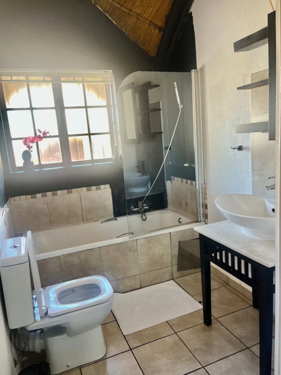 Serene Thatched Roof Retreat in Faerie Glen, Pretoria