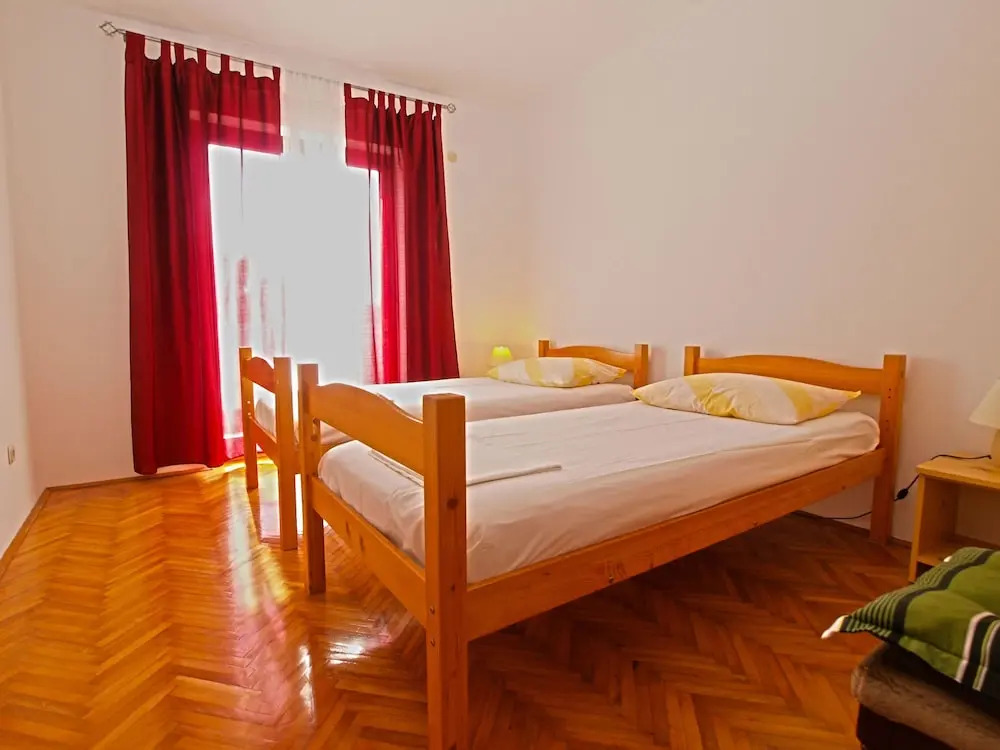 Apartment 39