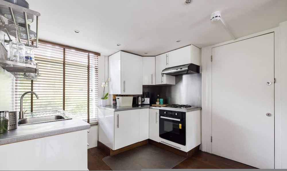 Victorian Blush 1BR Near Portobello Notting Hill