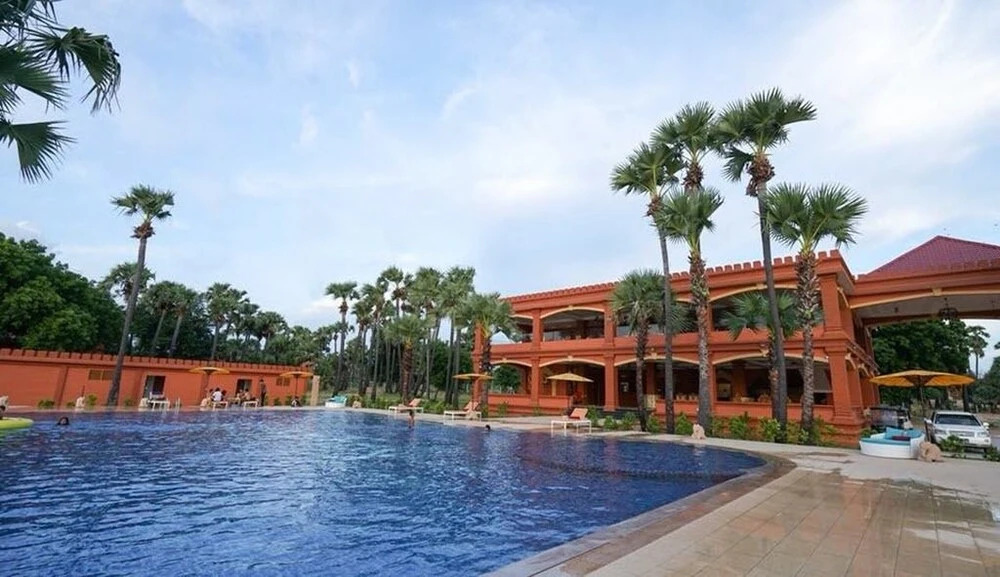 E-outfitting Royal KK Bagan Hotel