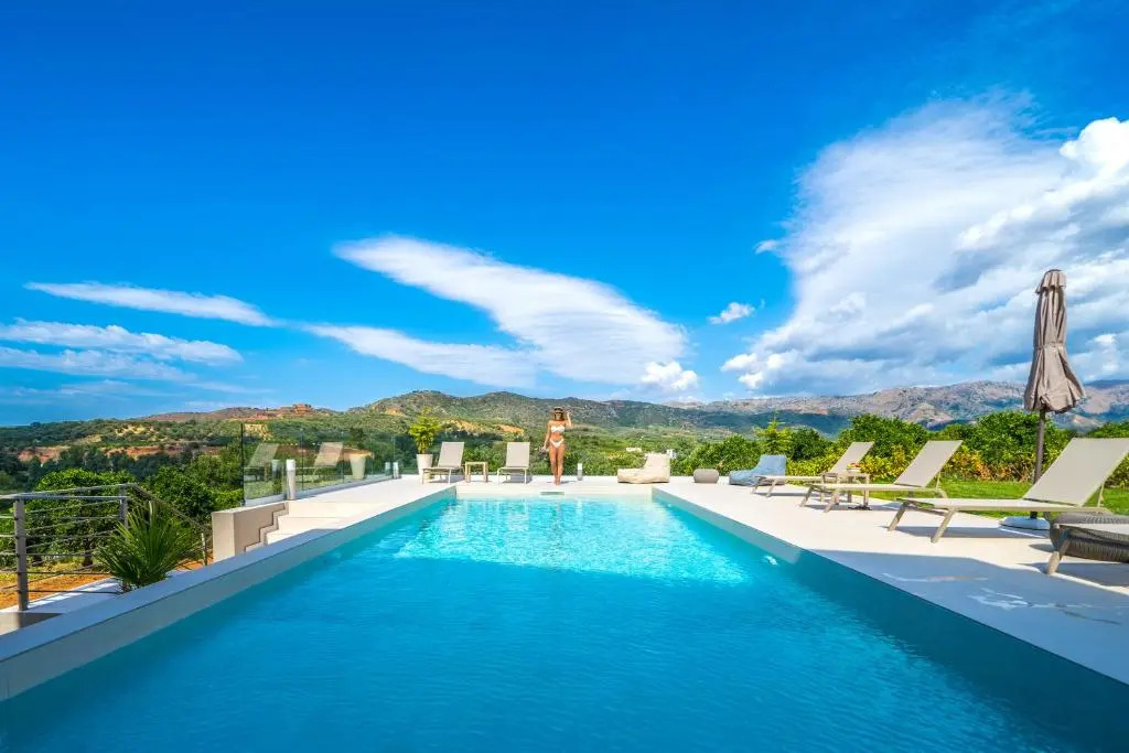 Villa Florentina at Chania Suburbs With Private Pool and BBQ