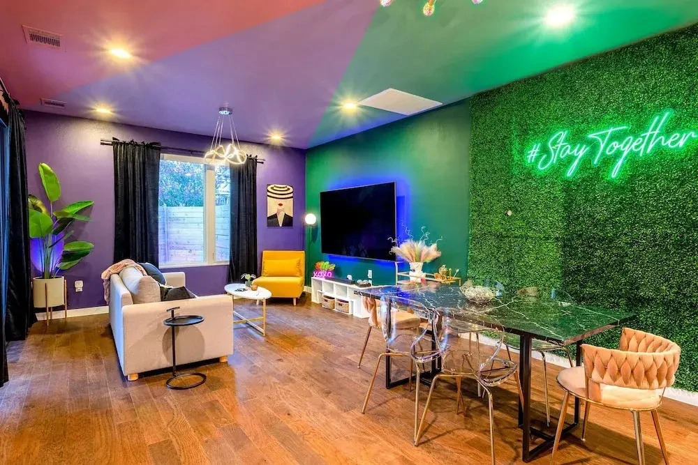 Eclectic Group Getaway With Pool, Patio & Fire Pit