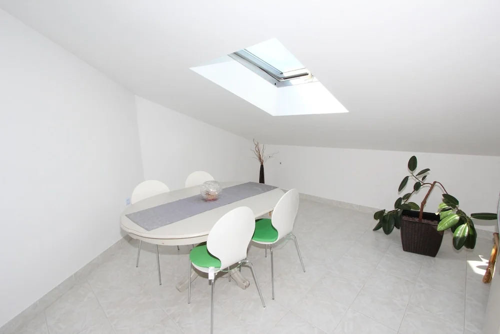 Rooms and Apartment Luana
