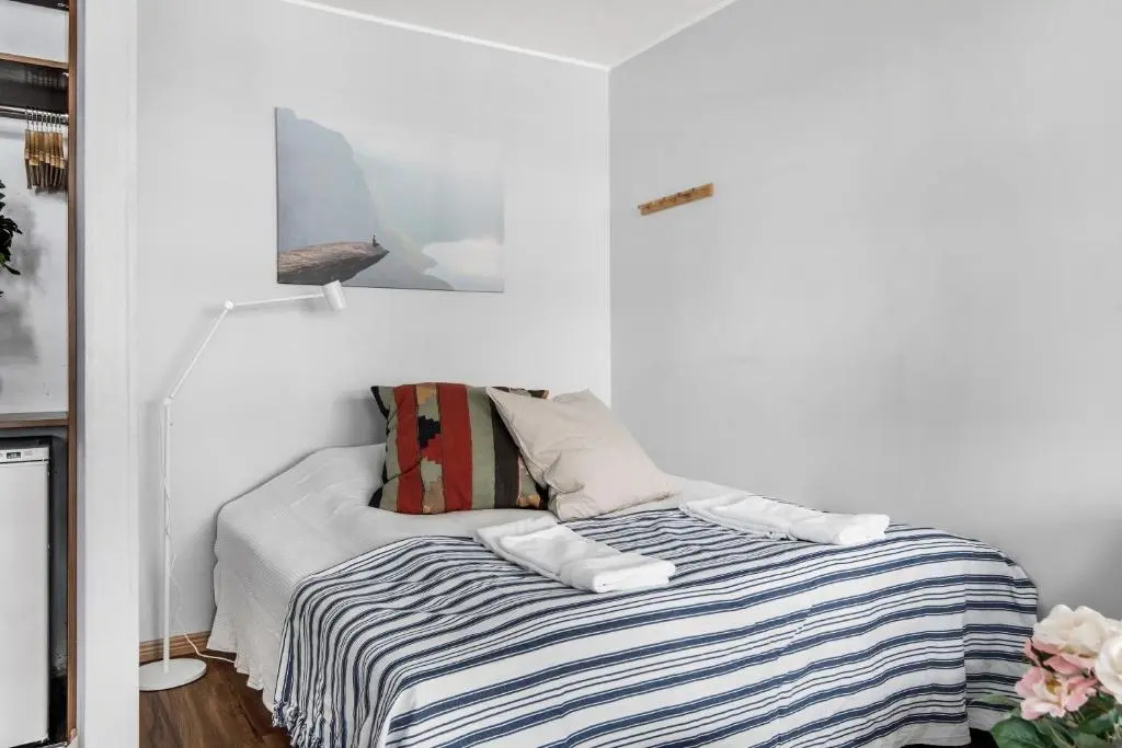 WeHost Modern and Elegant Studio for Four