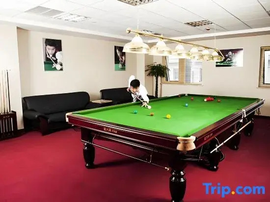 Atour Hotel on National Highway 318 in Xinduqiao, Kangding