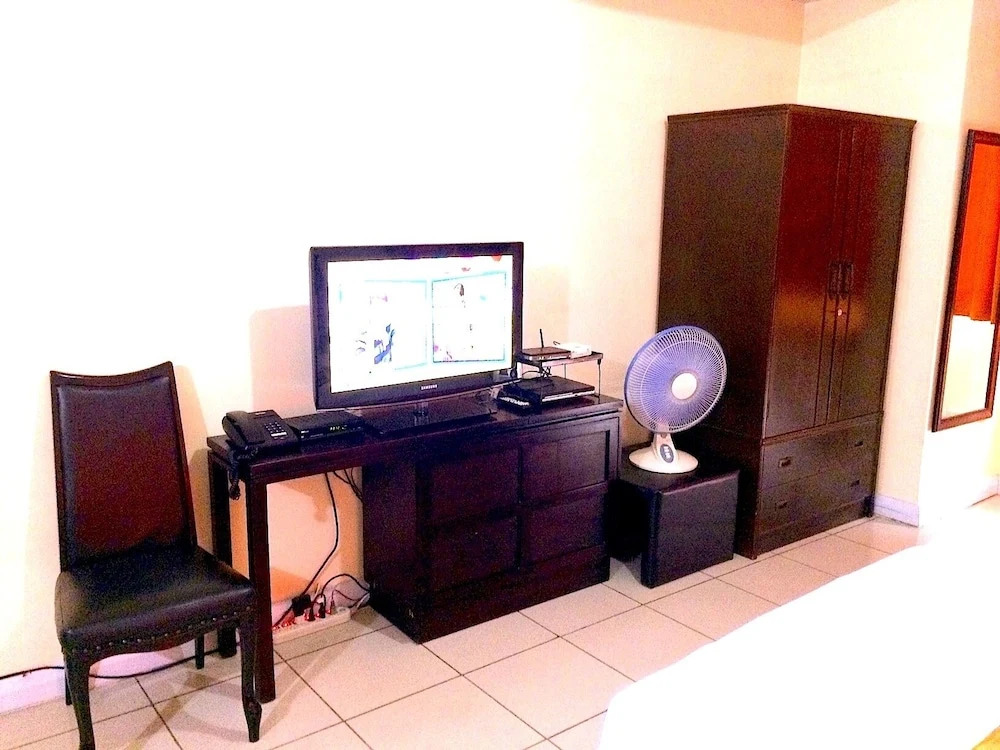 Studio Robinsons Place Manila Rpr1