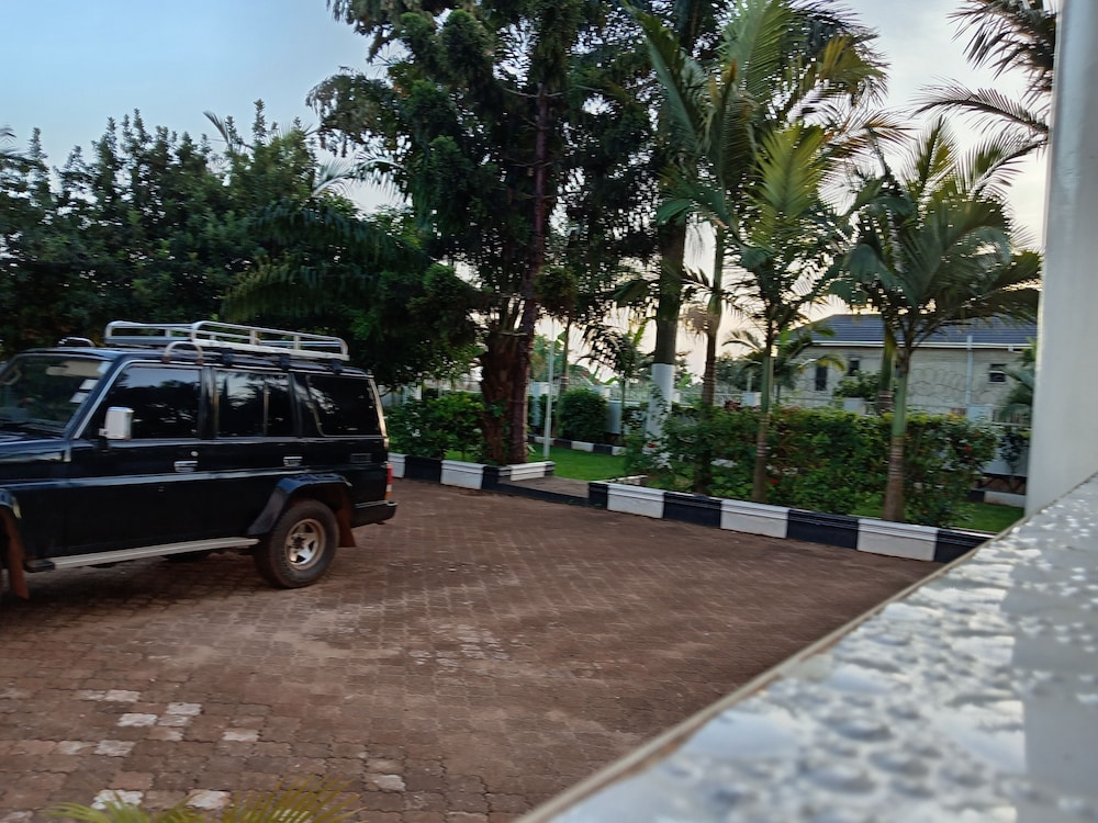 Island Inn Entebbe