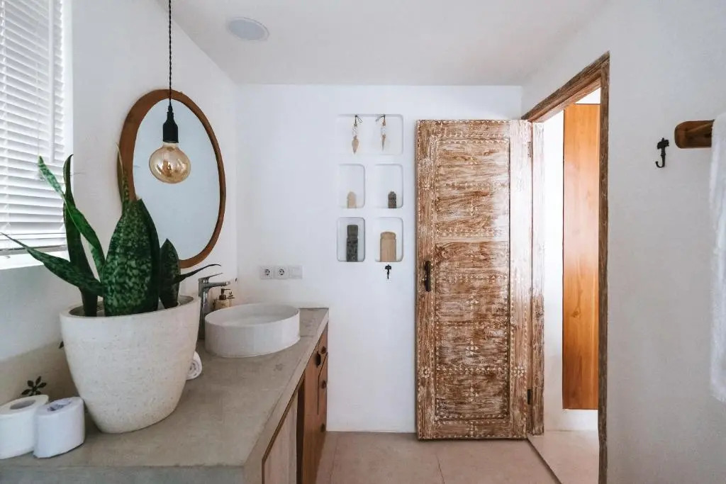 2BR Sun&Moon Pool Villa, Walk to Cafés, Near Beach