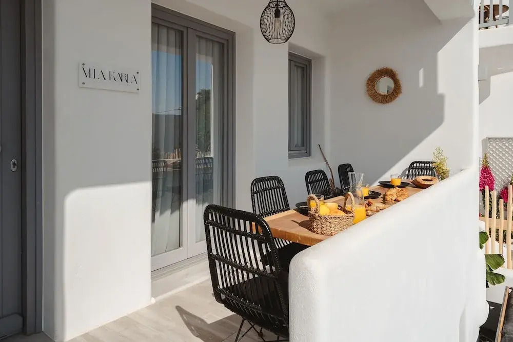Villa Karla, Beachside Bliss in Agios Prokopios