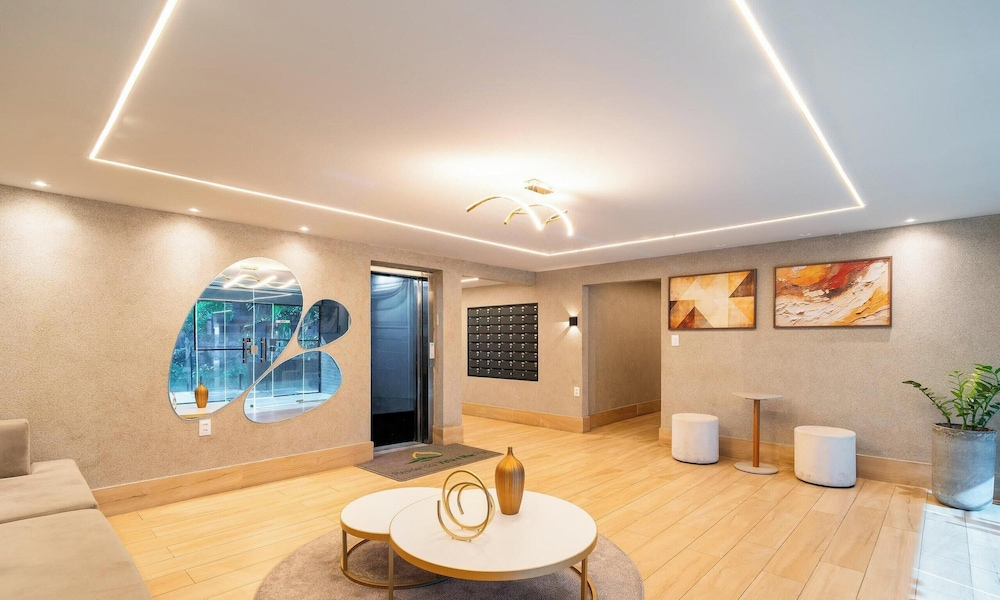 Apt in Condo w/ Pool 110m From the Beach Vem0306