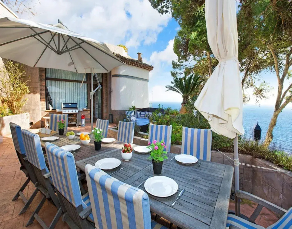 Villa in Cala Canyelles With Sea Views & Pool