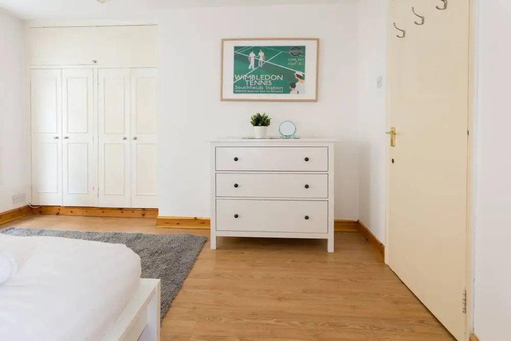 1 Bedroom Flat in Bayswater Accommodates 4