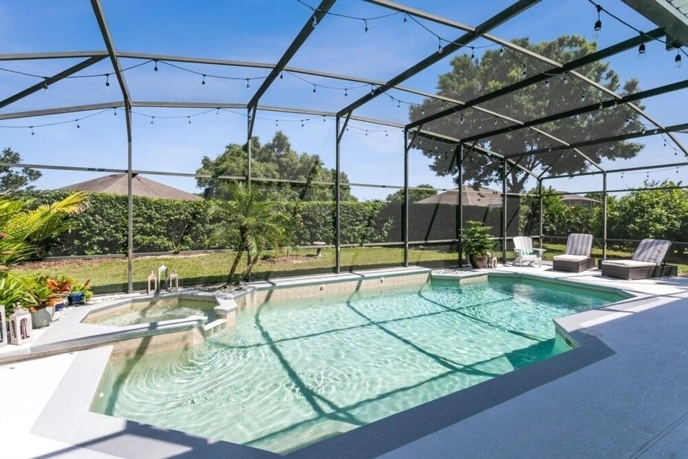 4 Bed 3 Bath In Formosa Gardens Gated Community 4 Bedroom Villa by Redawning