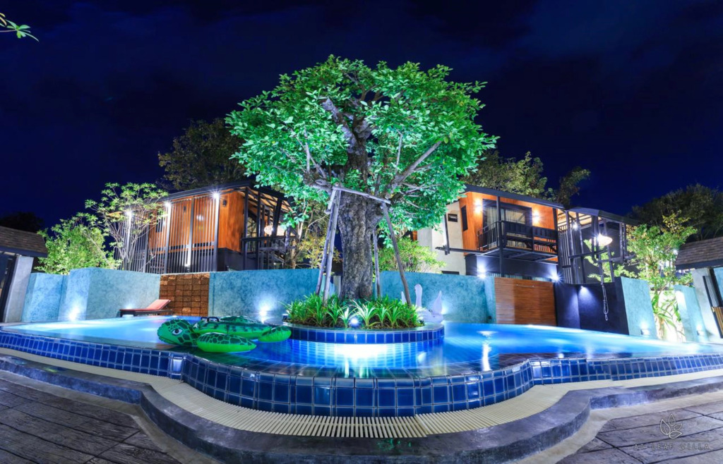 At Leaf Villa