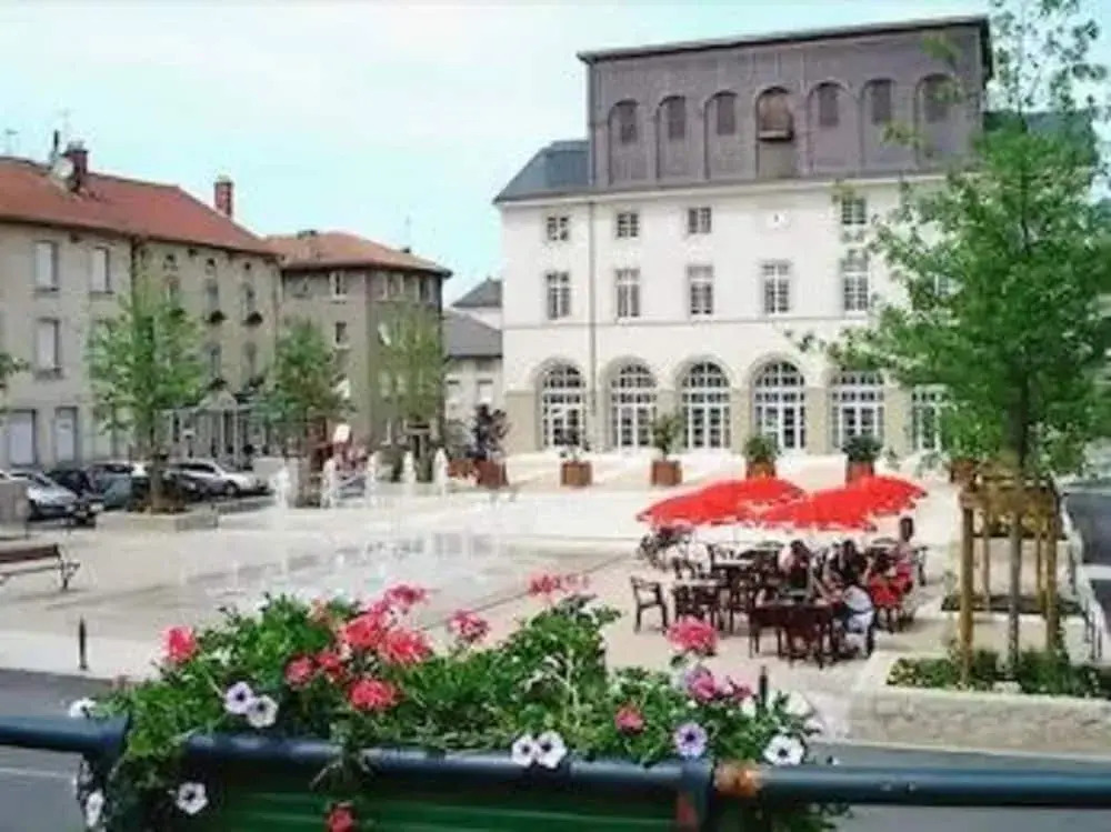 Hôtel Logis Le Bourbon