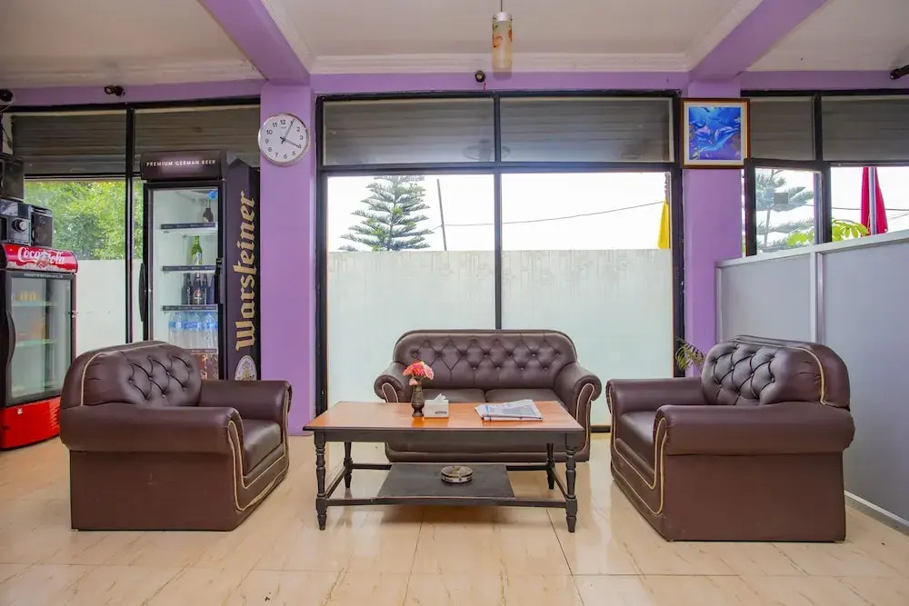 SPOT ON 425 A-one Hotel