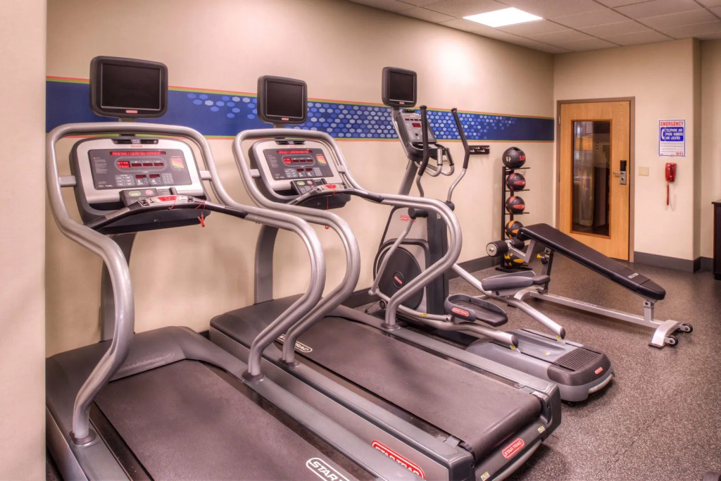 Hampton Inn & Suites Ontario