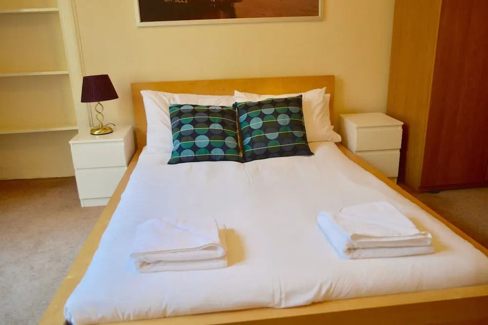 3 Bedroom Bruntsfield Flat