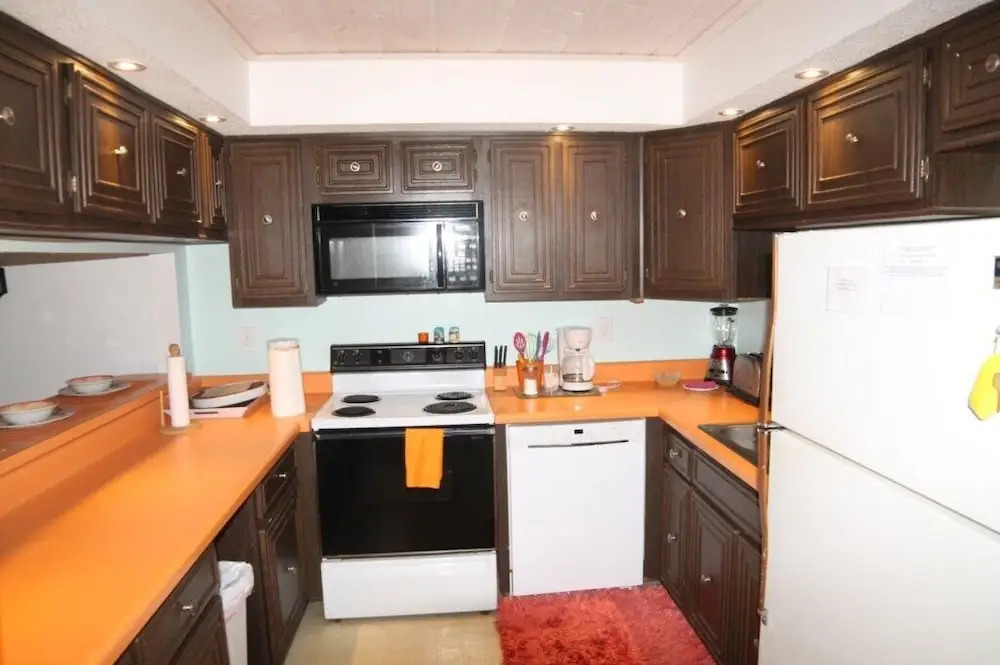 Pelican Inlet C218 2 Bedroom Condo by RedAwning