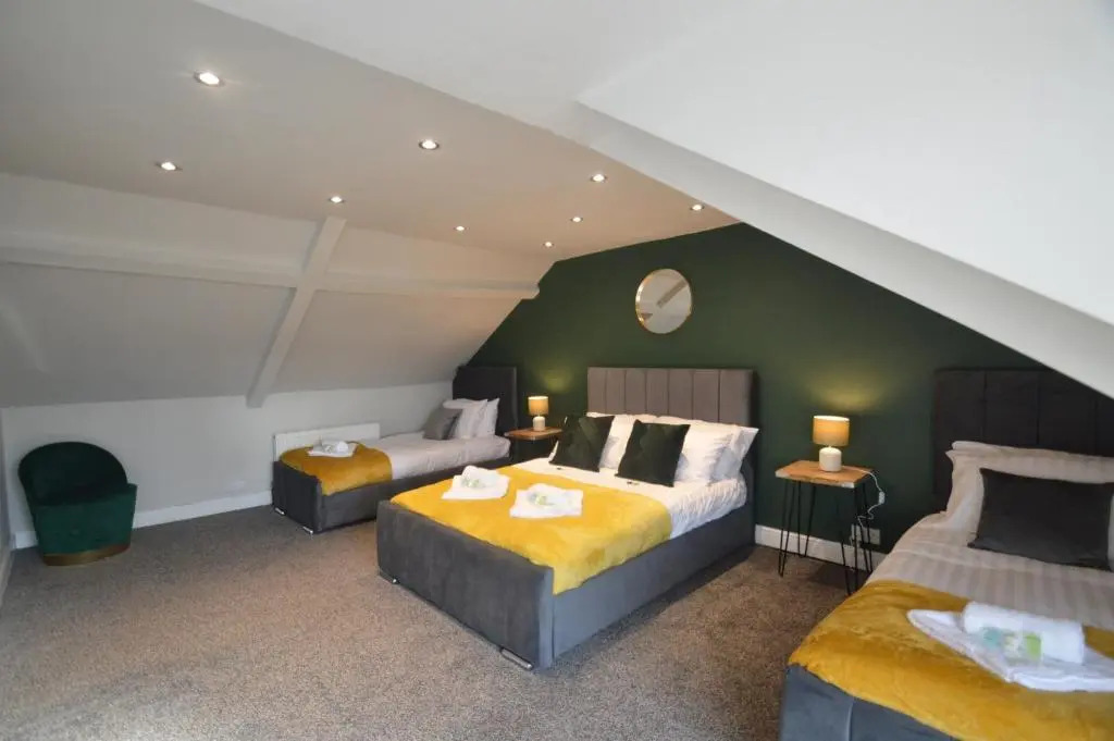 Spacious and Homely 3 Bedroom Flat - SuiteLivin