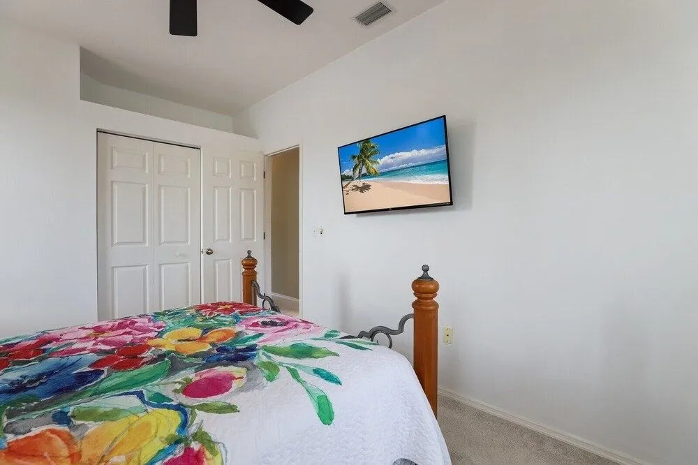 Hibiscus Villa 2 Bedroom Home by Redawning
