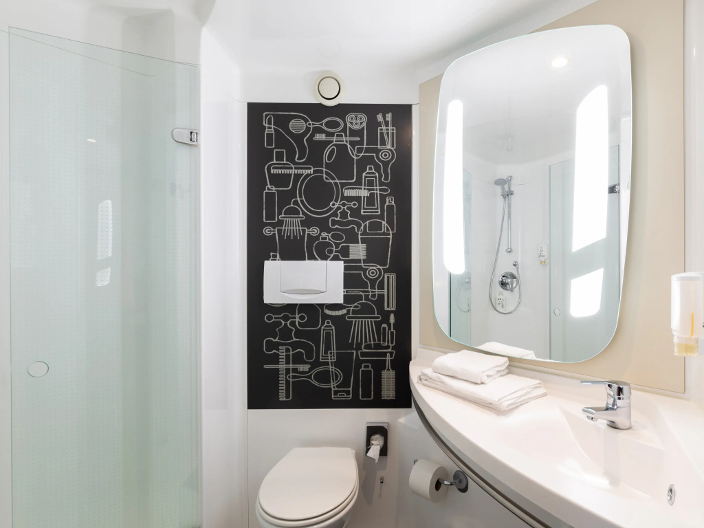 B&B HOTEL Wuppertal-City