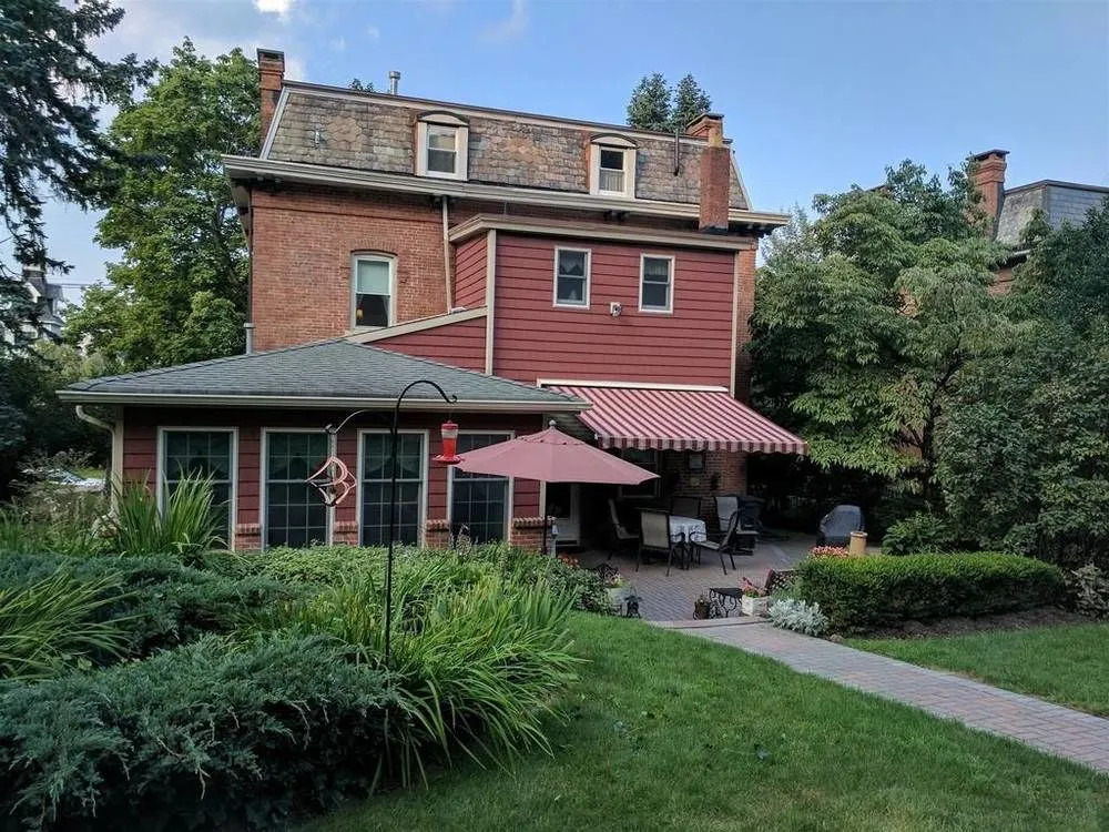 Bricktown Inn